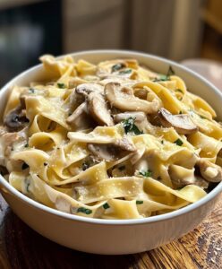 Creamy Garlic Mushroom Pasta Recipe