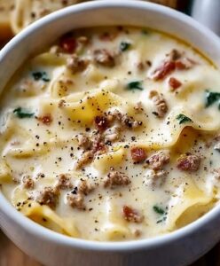 Velvety Alfredo Lasagna Soup Recipe
