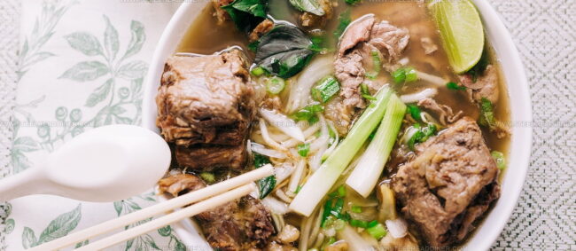 Northern Vietnamese Beef Pho (Pho Bo Tai Chin)