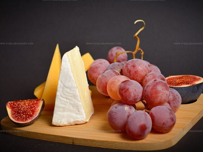 Pairing Wine, Fruit, and Nuts With Brie Alternatives