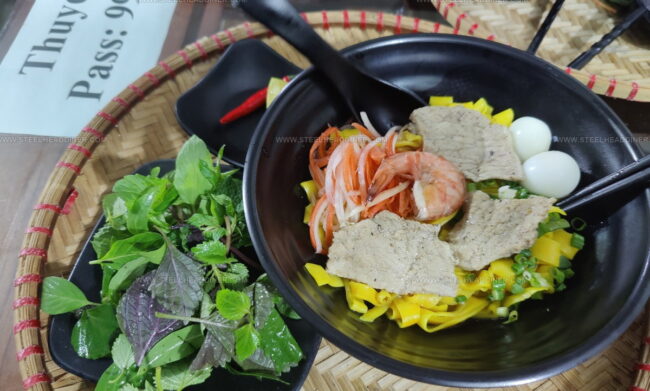 Quang-Style Noodles (Mi Quang)